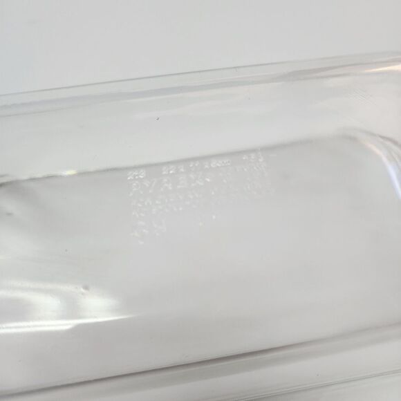 Vintage 1981 Teleflora England Harvest Metal Holder with a Pyrex 213 1.5-quart - Picture 7 of 7